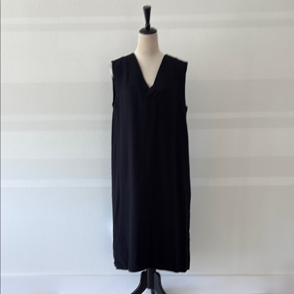 Black Linen Sleeveless Dress